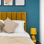 Notting Hill Retreat 2 Bedroom